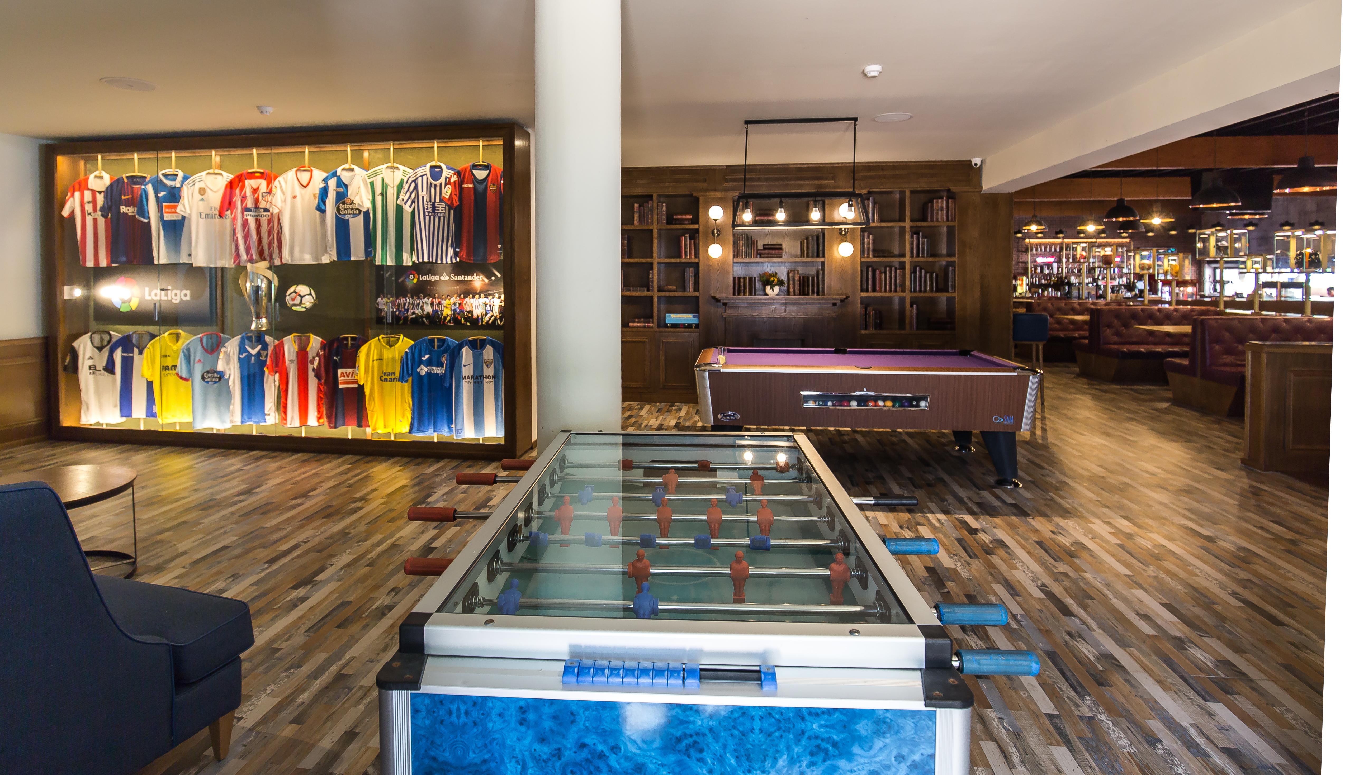 Grand Palladium Select Palace Ibiza Плая ден Боса Екстериор снимка The lounge at the Emirates Stadium
